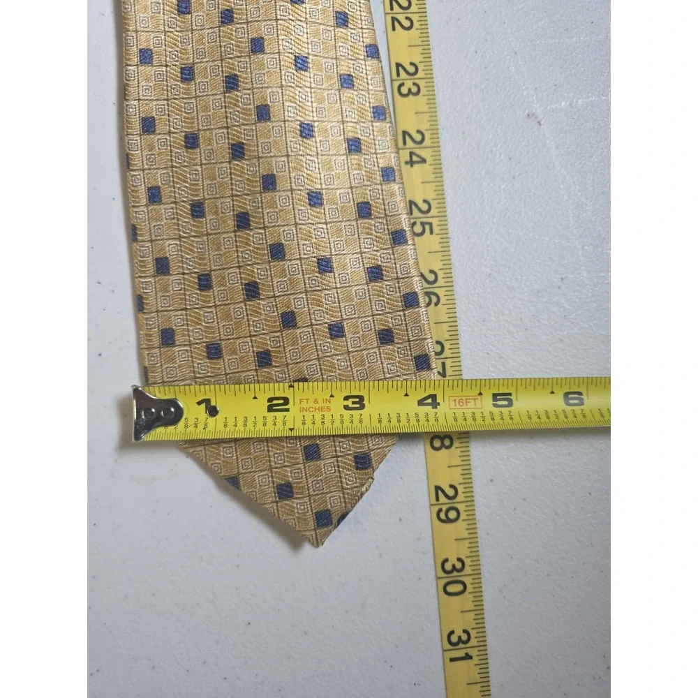 Pierre Cardin Mens Classic Geometric Yellow Silk Necktie Vintage Business Formal